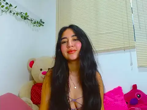 SiennaLorens online show from February 26, 2026, 2:17 pm