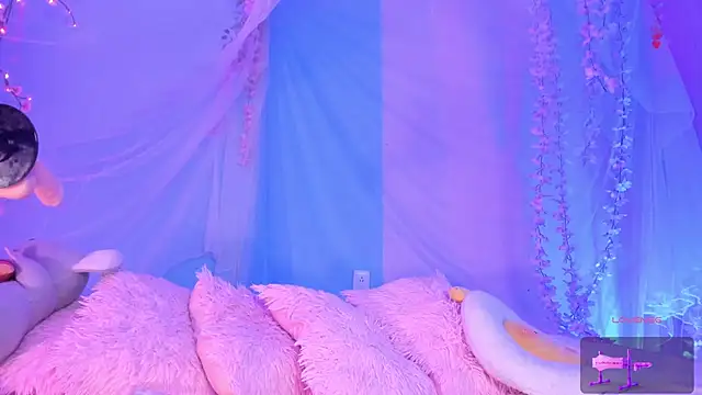 Snapshot of apleepleassure chatting on February 22, 2026, 8:32 pm apleepleassure online show from February 22, 2026, 8:32 pm