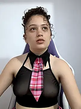 Snapshot of Alana_444 chatting on December 4, 2025, 3:49 am Alana 444 online show from December 4, 2025, 3:49 am