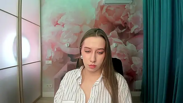 AriaBloombrerg online show from November 29, 2025, 12:38 pm