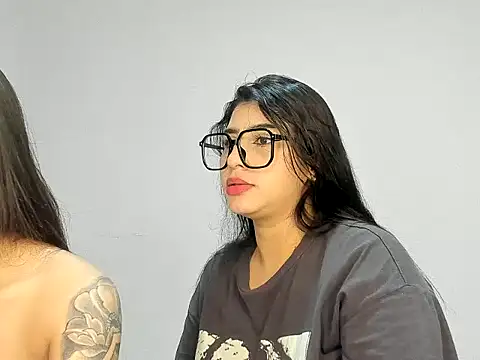 ROUS SWEET  online show from November 28, 2025, 3:28 am