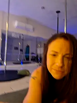 kaiya28 online show from January 7, 2026, 1:54 am