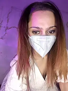 Snapshot of HONEY_BEBS chatting on January 14, 2026, 5:38 pm HONEY BEBS online show from January 14, 2026, 5:38 pm