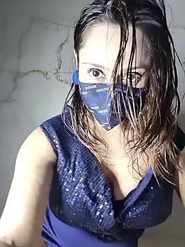 Snapshot of HONEY_BEBS chatting on January 6, 2026, 3:49 pm HONEY BEBS online show from January 6, 2026, 3:49 pm