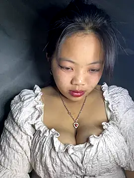 Mailyysa online show from December 13, 2025, 11:11 pm