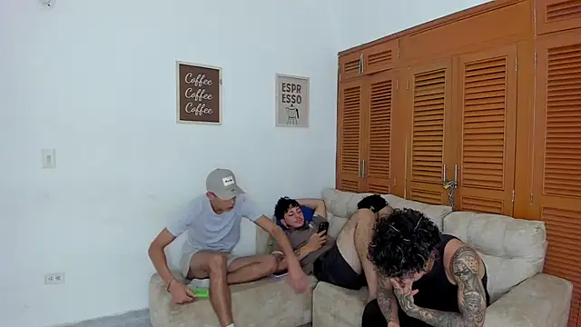 Snapshot of brutal_revolution chatting on February 5, 2026, 8:37 pm brutal revolution online show from February 5, 2026, 8:37 pm