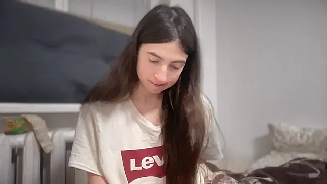 Snapshot of Aphr0ditee chatting on February 22, 2026, 4:08 pm Aphr0ditee online show from February 22, 2026, 4:08 pm