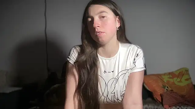 Snapshot of Aphr0ditee chatting on February 18, 2026, 10:06 pm Aphr0ditee online show from February 18, 2026, 10:06 pm