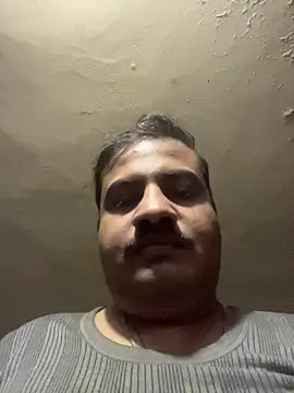 Snapshot of Saxymood1111 chatting on January 10, 2026, 8:42 am Saxymood1111 online show from January 10, 2026, 8:42 am