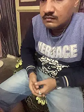 Snapshot of Saxymood1111 chatting on December 3, 2025, 1:54 pm Saxymood1111 online show from December 3, 2025, 1:54 pm