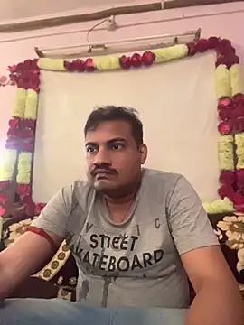 Saxymood1111 online show from April 10, 2026, 6:42 am