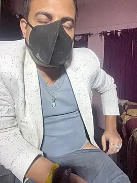 Snapshot of Saxymood1111 chatting on December 18, 2025, 6:18 am Saxymood1111 online show from December 18, 2025, 6:18 am