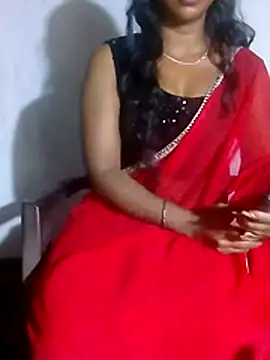 pooja199 online show from December 18, 2025, 5:28 pm