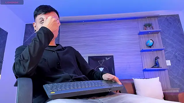 Bastthianxxx online show from December 4, 2025, 7:24 pm