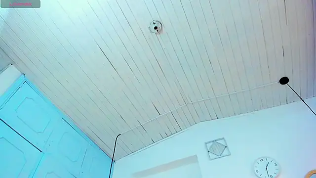 Snapshot of Hot_Darliing chatting on January 5, 2026, 6:33 pm Hot Darliing online show from January 5, 2026, 6:33 pm