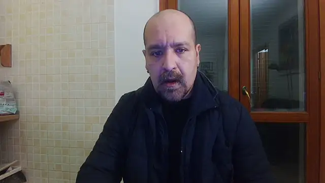 Snapshot of AMIRDIB2025 chatting on March 3, 2026, 6:04 pm AMIRDIB2025 online show from March 3, 2026, 6:04 pm