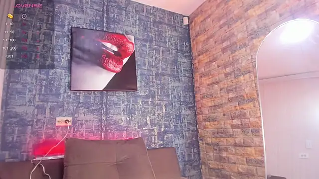 Brizza H033 online show from February 6, 2026, 8:38 pm