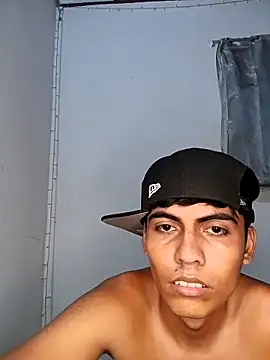 Snapshot of kirito_22cm chatting on December 3, 2025, 4:13 am kirito 22cm online show from December 3, 2025, 4:13 am