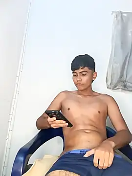 Snapshot of kirito_22cm chatting on December 5, 2025, 4:11 am kirito 22cm online show from December 5, 2025, 4:11 am