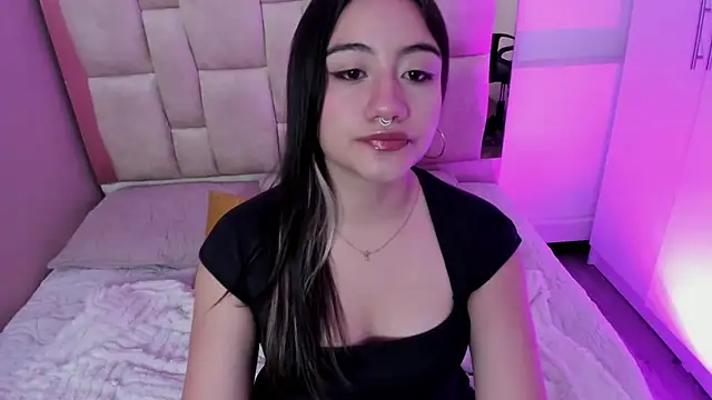 Snapshot of Nana__S chatting on February 12, 2026, 3:06 am Nana S online show from February 12, 2026, 3:06 am