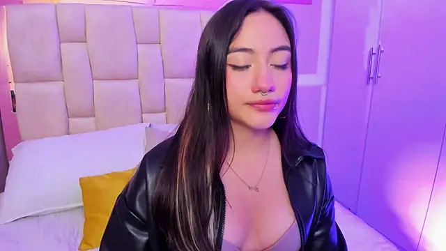 Nana  S online show from January 11, 2026, 3:13 am