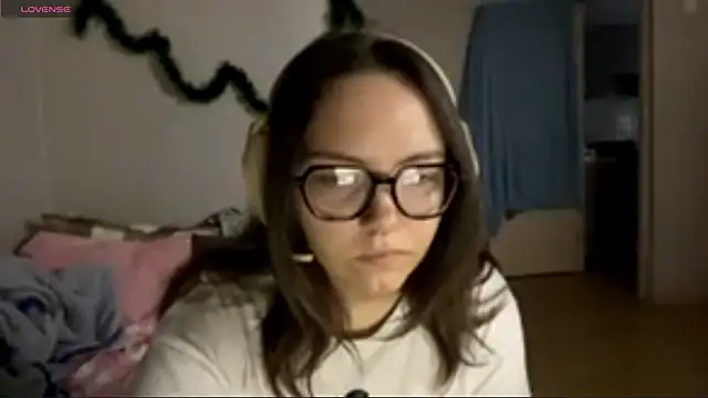 Snapshot of KerriMcbreen chatting on January 6, 2026, 3:10 am KerriMcbreen online show from January 6, 2026, 3:10 am