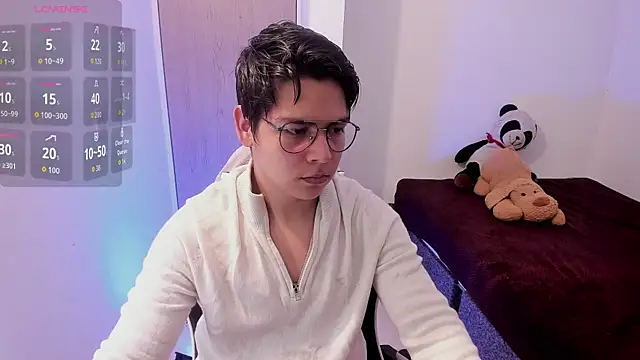 Asta YunoXXX online show from April 12, 2026, 5:22 am