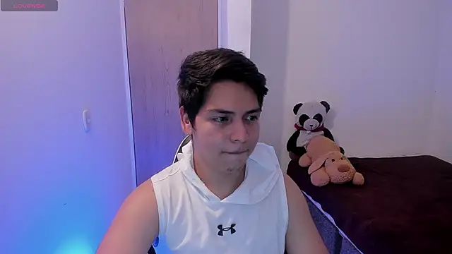 Asta YunoXXX online show from April 10, 2026, 7:37 am