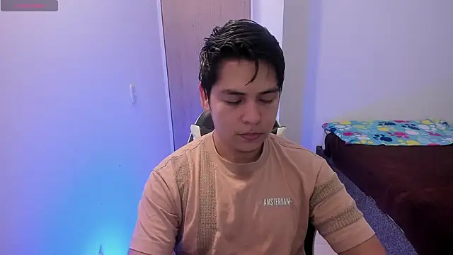 Asta YunoXXX online show from April 17, 2026, 12:35 am