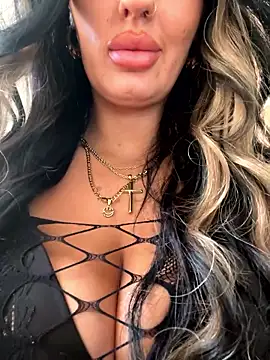 Snapshot of Lolaxox_ chatting on January 10, 2026, 1:39 pm Lolaxox online show from January 10, 2026, 1:39 pm