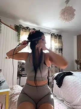 Snapshot of Lolaxox_ chatting on March 3, 2026, 1:29 pm Lolaxox online show from March 3, 2026, 1:29 pm