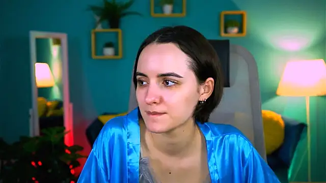 KateWillows online show from February 15, 2026, 4:57 am