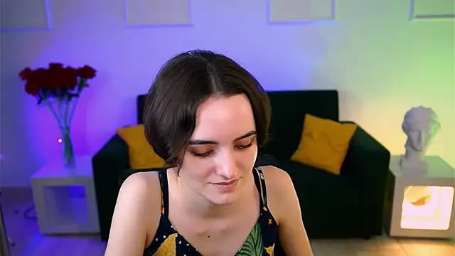 KateWillows online show from December 5, 2025, 4:22 am