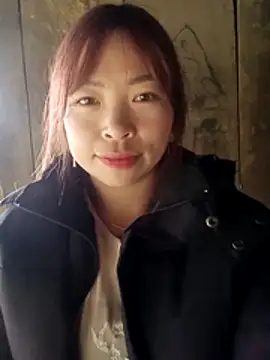 alissa-ww online show from December 14, 2025, 5:46 am