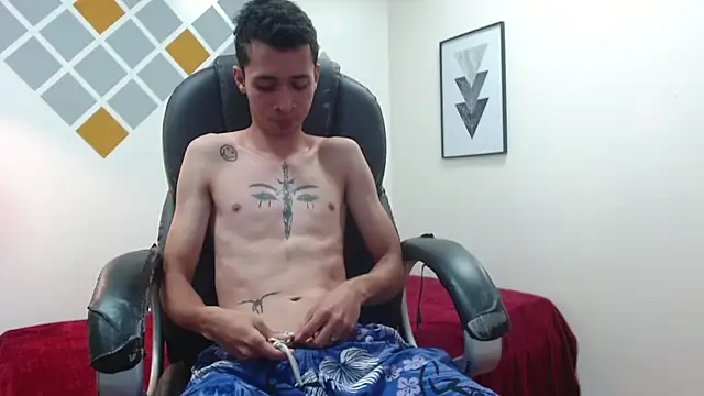 Snapshot of LucassSmith11 chatting on December 17, 2025, 12:32 pm LucassSmith11 online show from December 17, 2025, 12:32 pm