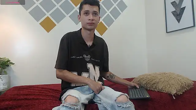 LucassSmith11 online show from February 28, 2026, 7:24 pm