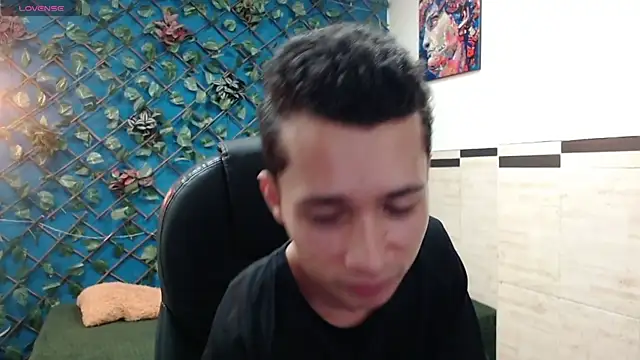 Snapshot of LucassSmith11 chatting on December 19, 2025, 11:56 am LucassSmith11 online show from December 19, 2025, 11:56 am