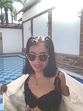 Snapshot of AnitaDuque chatting on December 1, 2025, 1:45 pm AnitaDuque online show from December 1, 2025, 1:45 pm