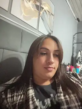 Snapshot of larysinha chatting on June 25, 2026, 11:10 pm larysinha online show from June 25, 2026, 11:10 pm