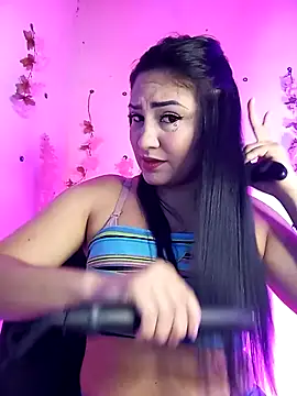 Emy cutee online show from April 14, 2026, 12:54 pm