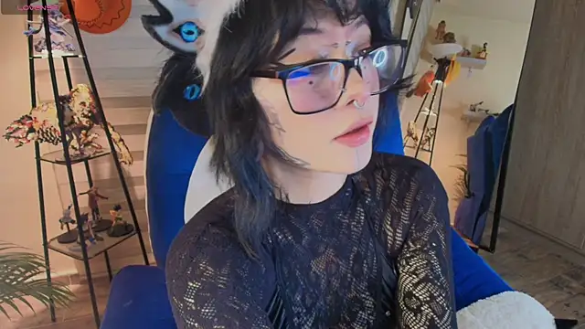 AryRousse online show from March 25, 2026, 2:33 am