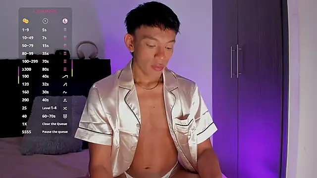 Snapshot of santinaughty chatting on February 15, 2026, 9:58 pm santinaughty online show from February 15, 2026, 9:58 pm