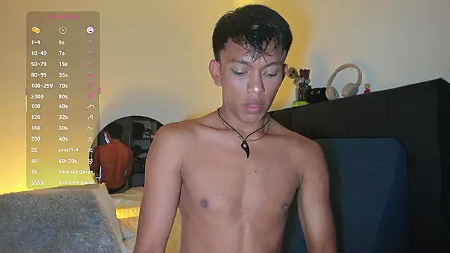 Snapshot of santinaughty chatting on January 17, 2026, 5:00 am santinaughty online show from January 17, 2026, 5:00 am