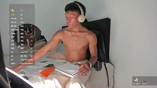 Snapshot of santinaughty chatting on March 2, 2026, 2:23 am santinaughty online show from March 2, 2026, 2:23 am