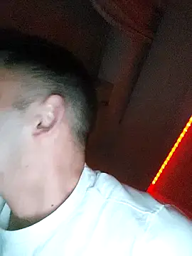 OnlyOneMen online show from February 20, 2026, 1:24 am