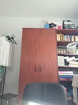 Sareyxon online show from December 19, 2025, 9:55 am