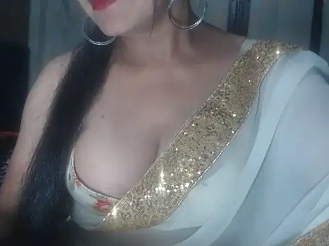 Hotronita123 online show from February 11, 2026, 5:35 pm