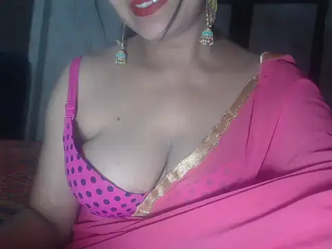 Hotronita123 online show from May 30, 2026, 6:02 pm