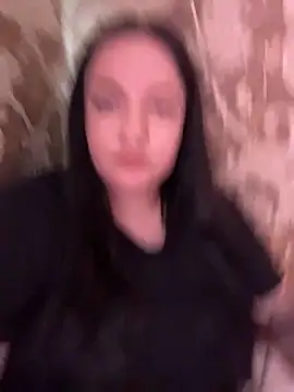 DianazLove1 online show from April 15, 2026, 9:37 am