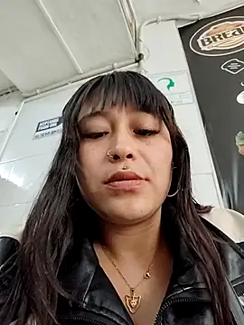 Snapshot of Mariana_eclipse chatting on February 21, 2026, 12:40 pm Mariana eclipse online show from February 21, 2026, 12:40 pm